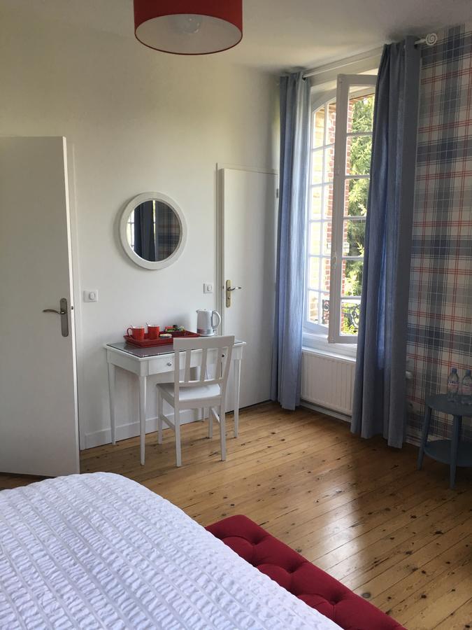 Bed and Breakfast Manoir Le Mesnil Сен-Мартен-о-Шартрен Экстерьер фото