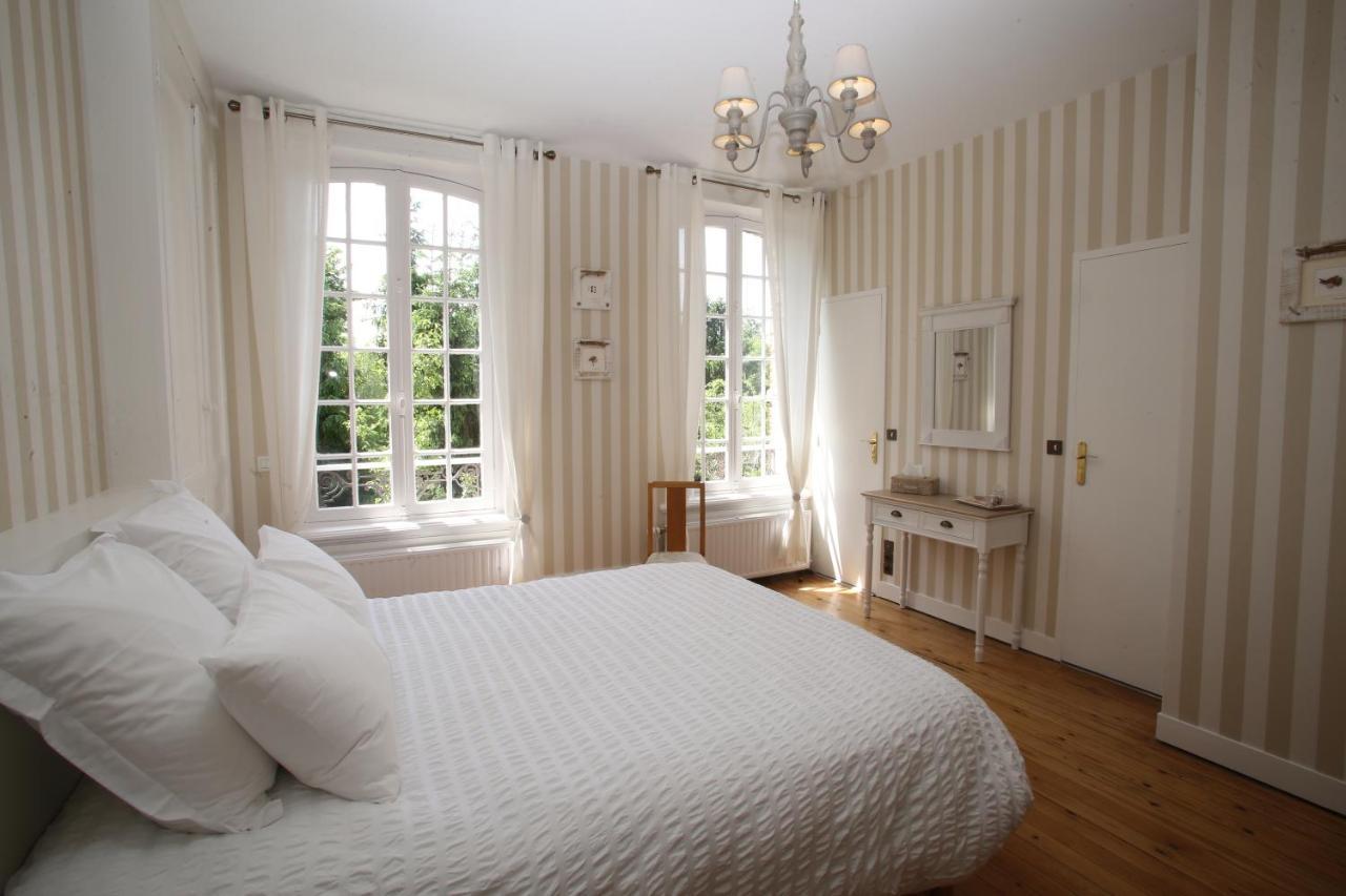 Bed and Breakfast Manoir Le Mesnil Сен-Мартен-о-Шартрен Экстерьер фото
